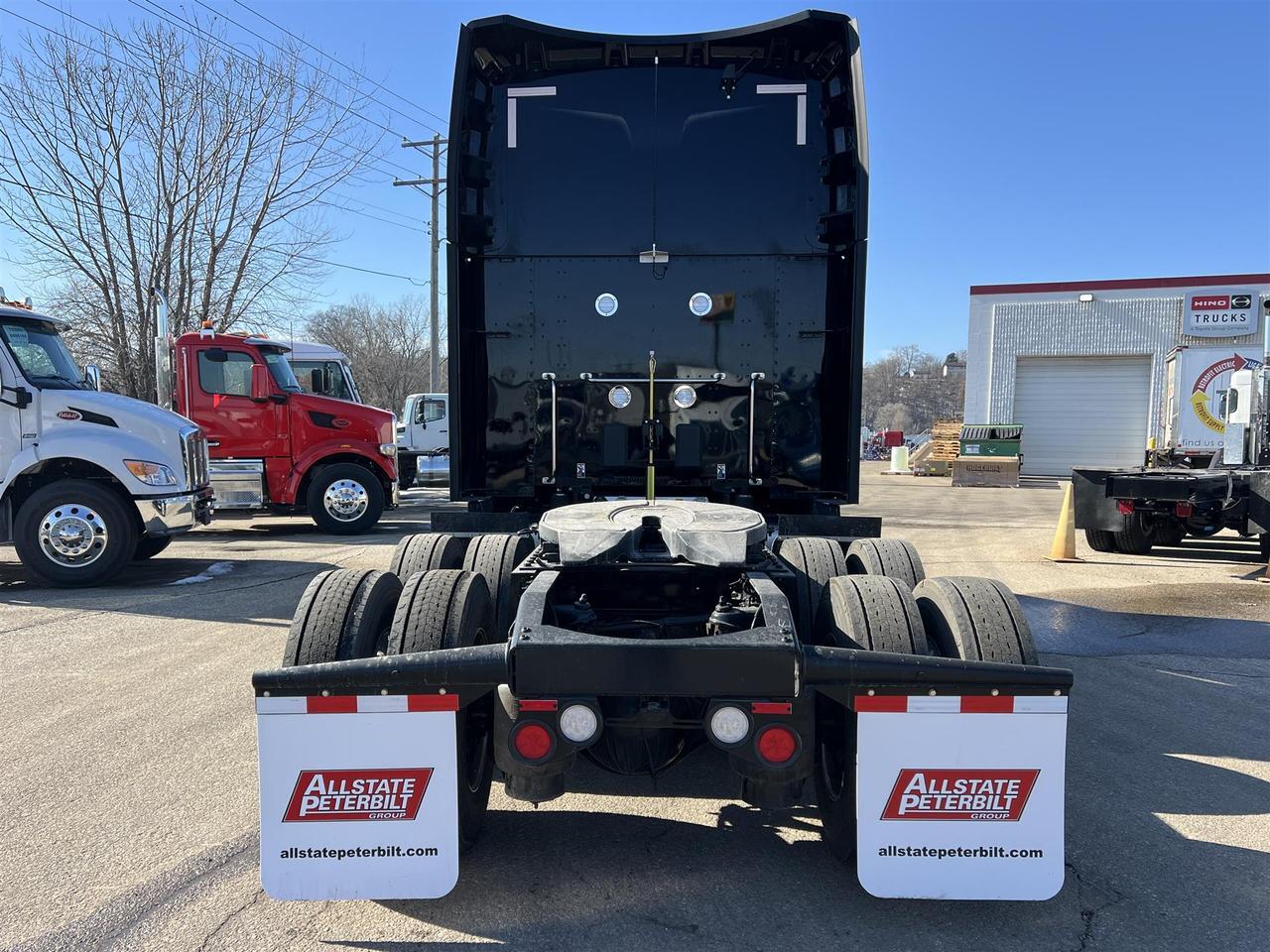 2027 Peterbilt 579 - image 6
