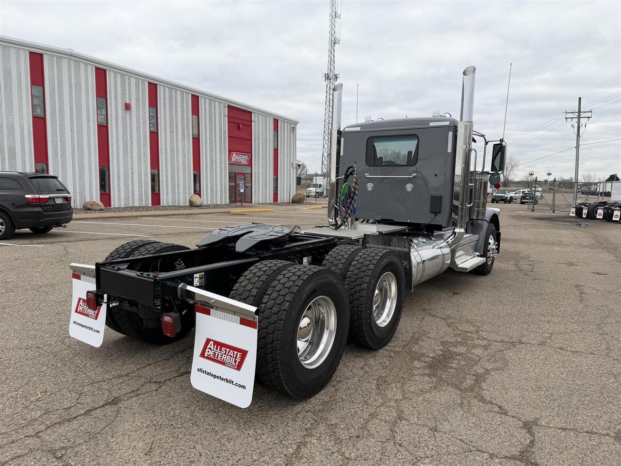 2027 Peterbilt 589 Eau Claire WI