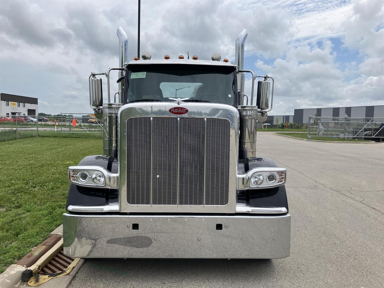 2027 Peterbilt 589 Non-Sleeper