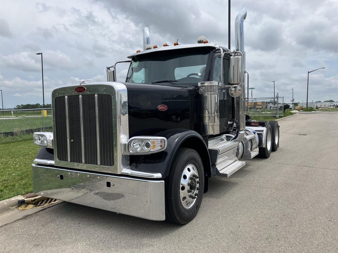 2027 Peterbilt 589 Non-Sleeper