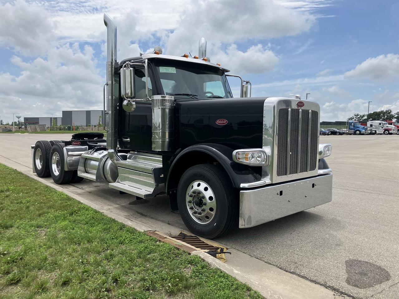 2027 Peterbilt 589 Non-Sleeper
