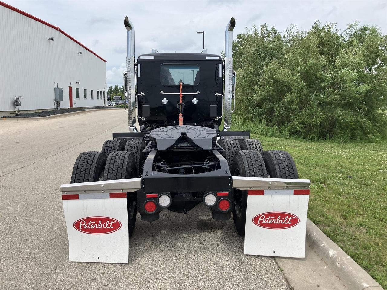 2027 Peterbilt 589 Rochester MN