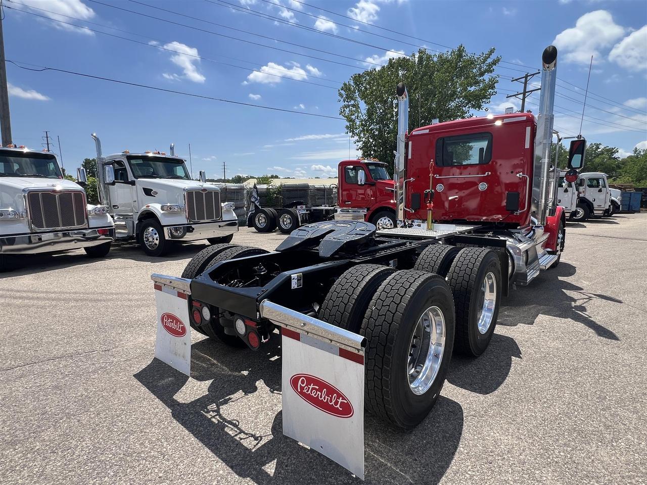 2027 Peterbilt 589 Rochester MN