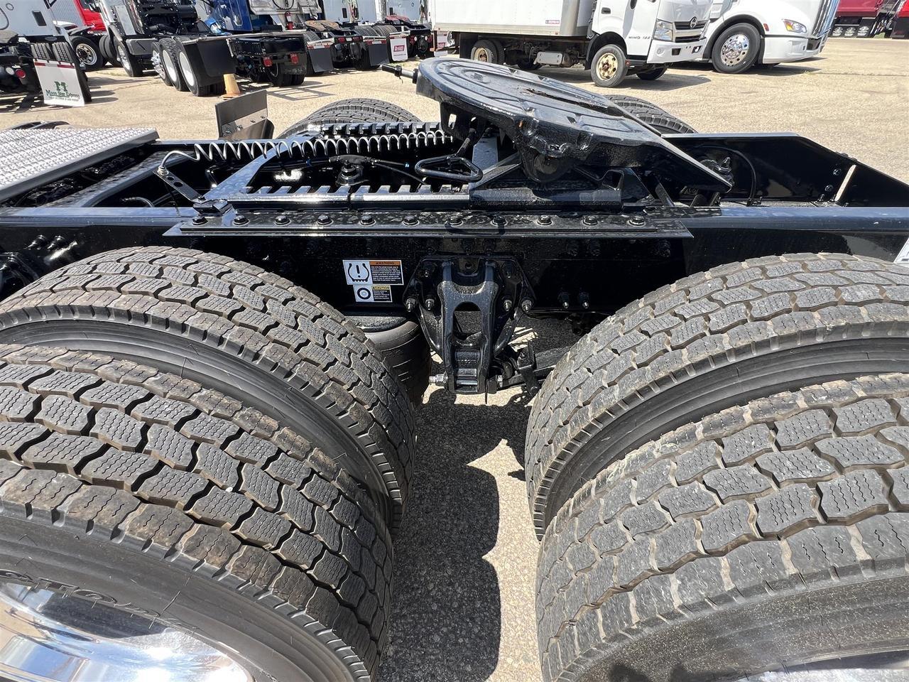 2027 Peterbilt 589 Rochester MN