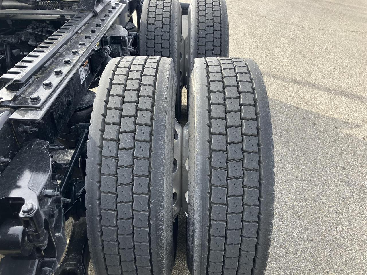 2027 Peterbilt 589 Rochester MN