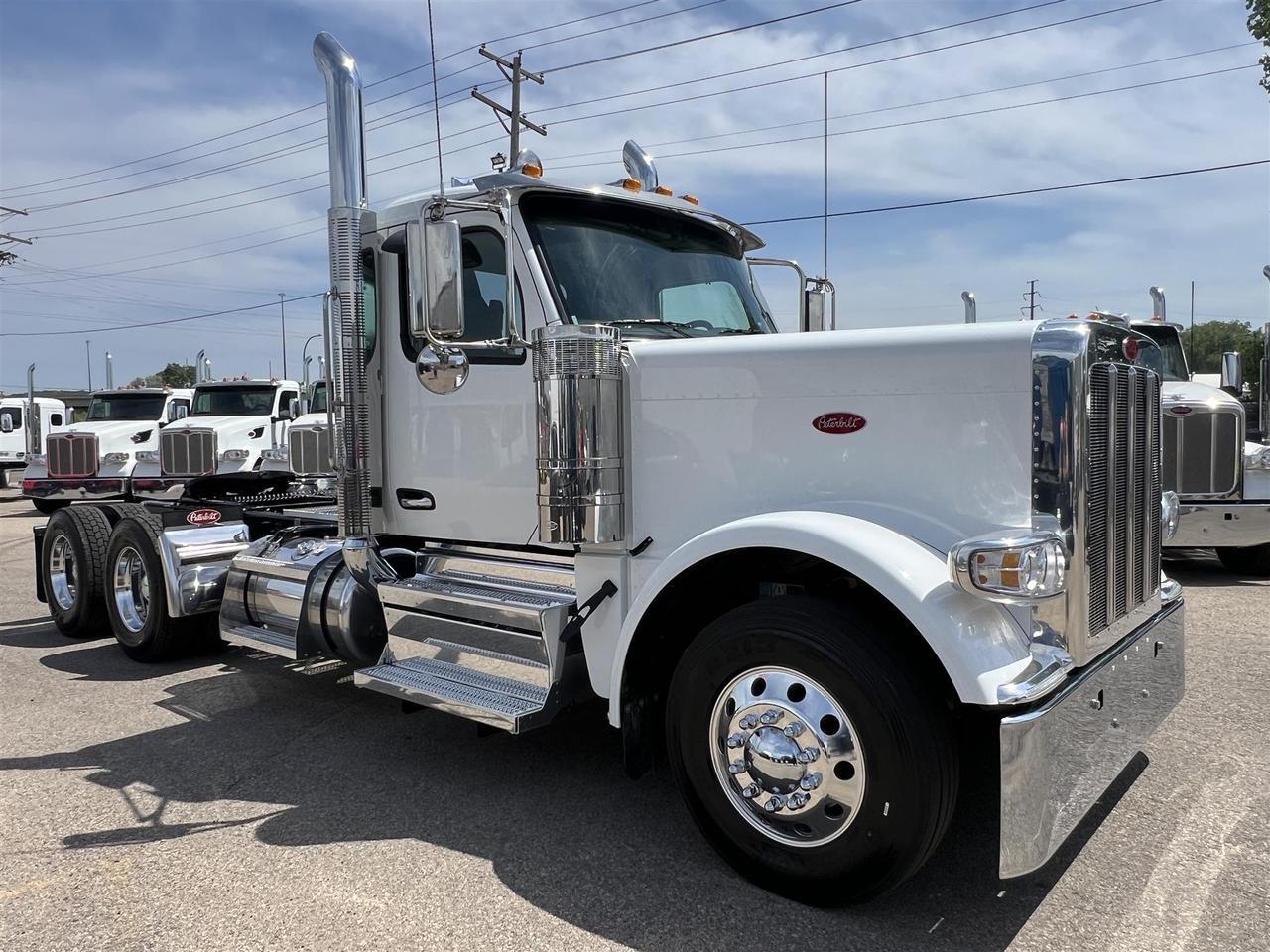 2027 Peterbilt 589 South St. Paul MN