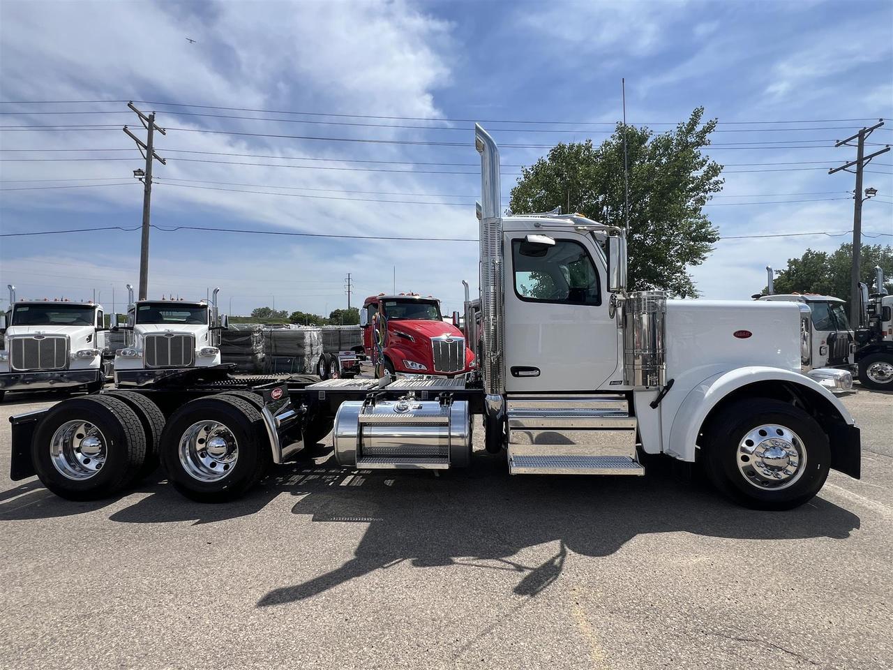 2027 Peterbilt 589 South St. Paul MN
