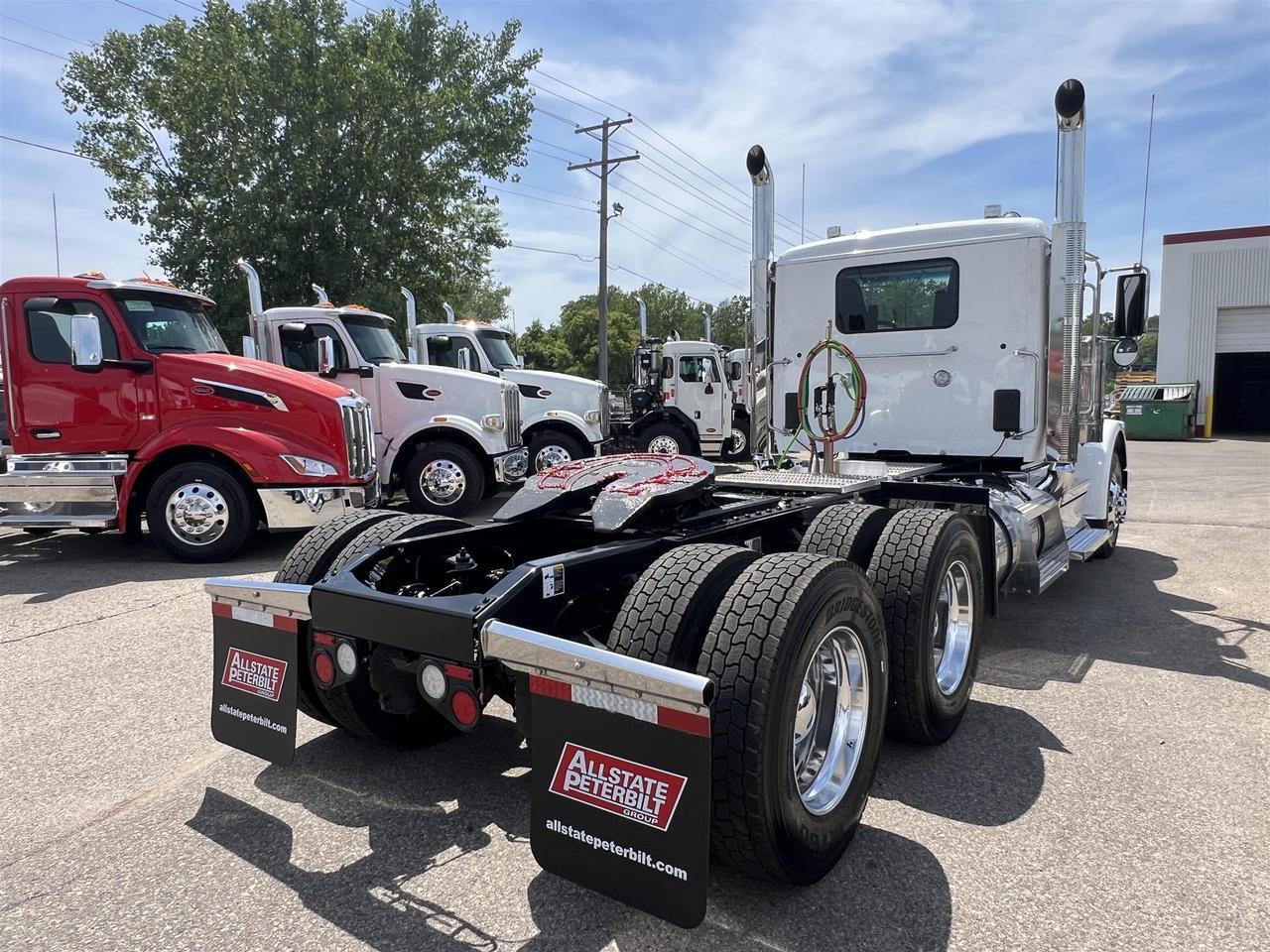 2027 Peterbilt 589 South St. Paul MN