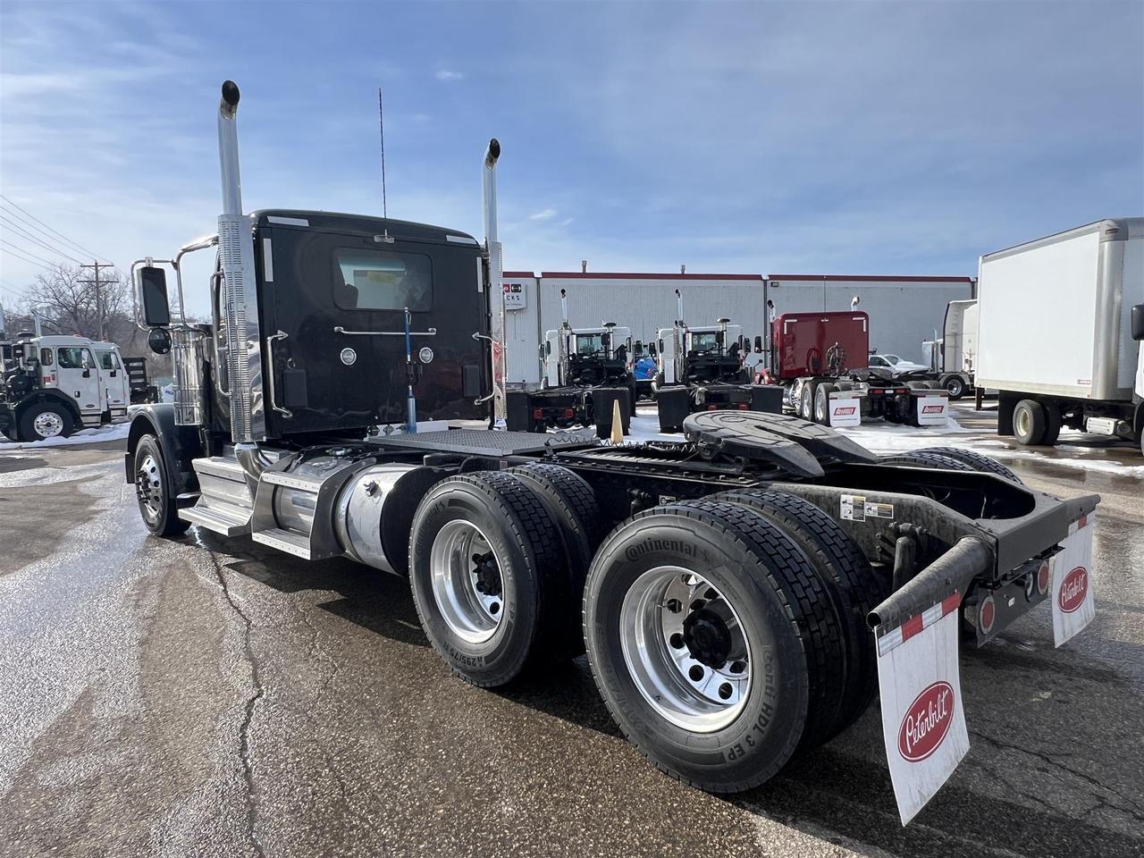 2027 Peterbilt 589 South St. Paul MN