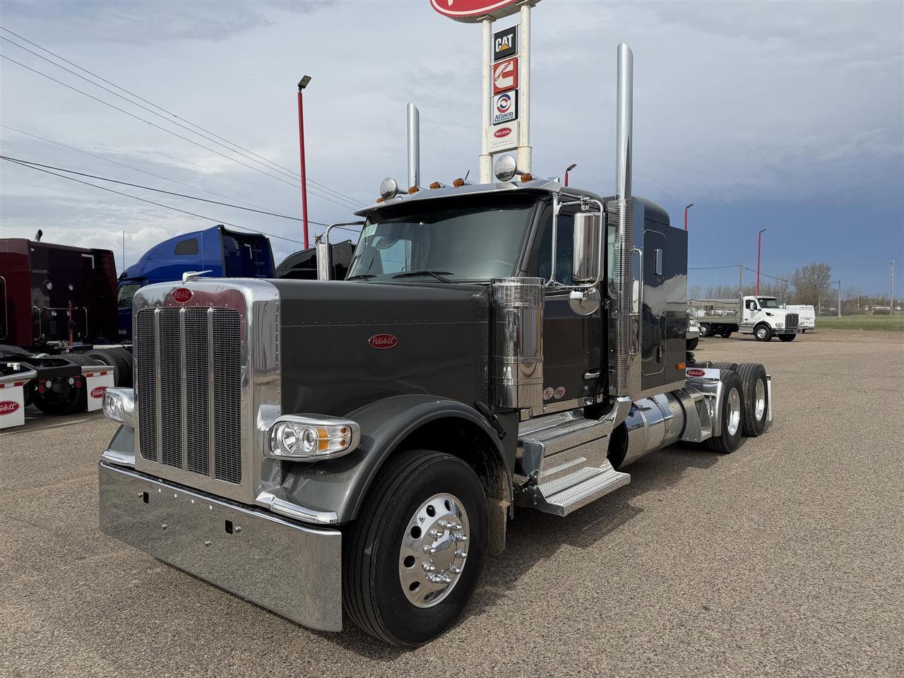 2027 Peterbilt 589 Sleeper