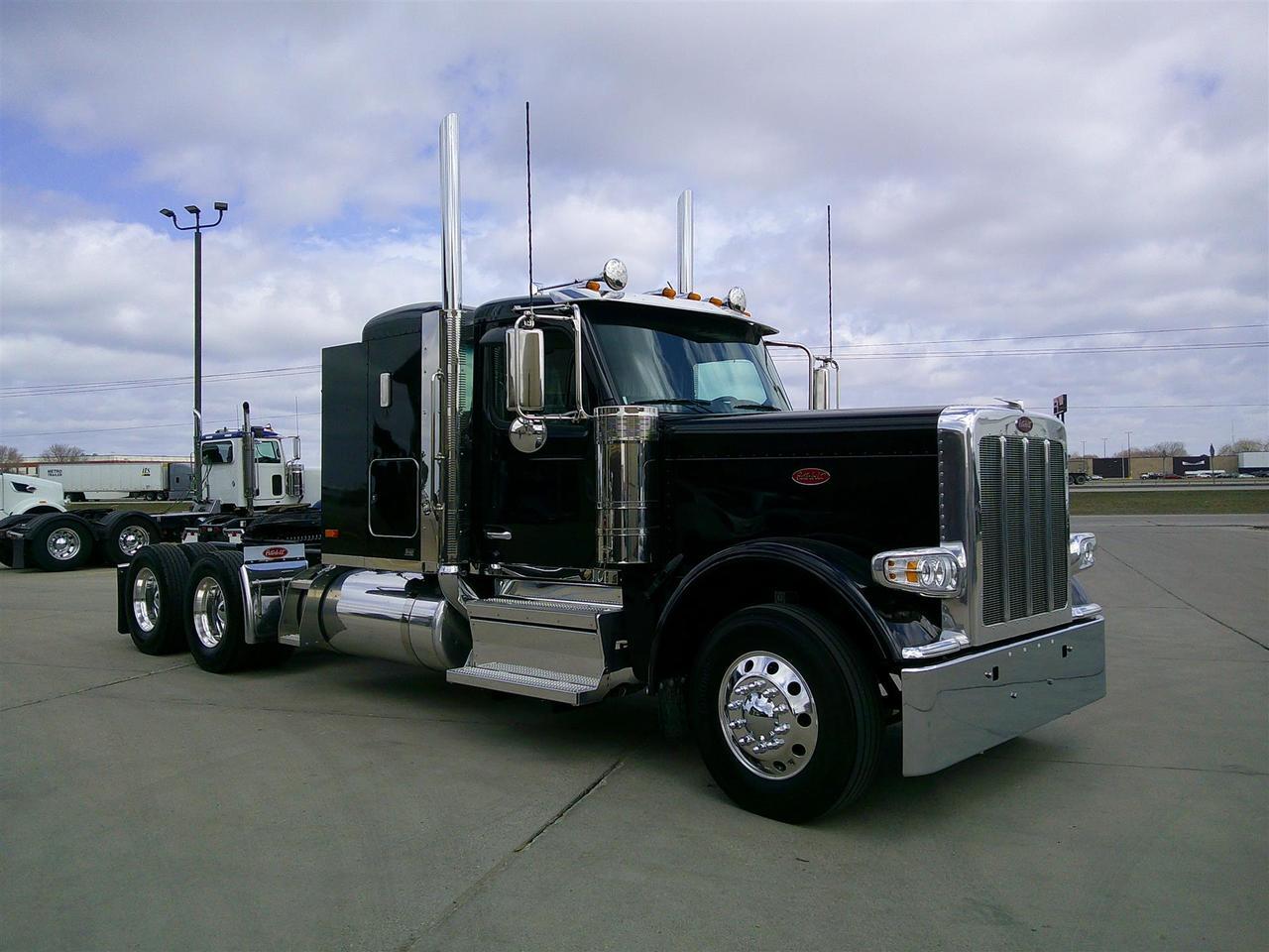 2027 Peterbilt 589 Sleeper