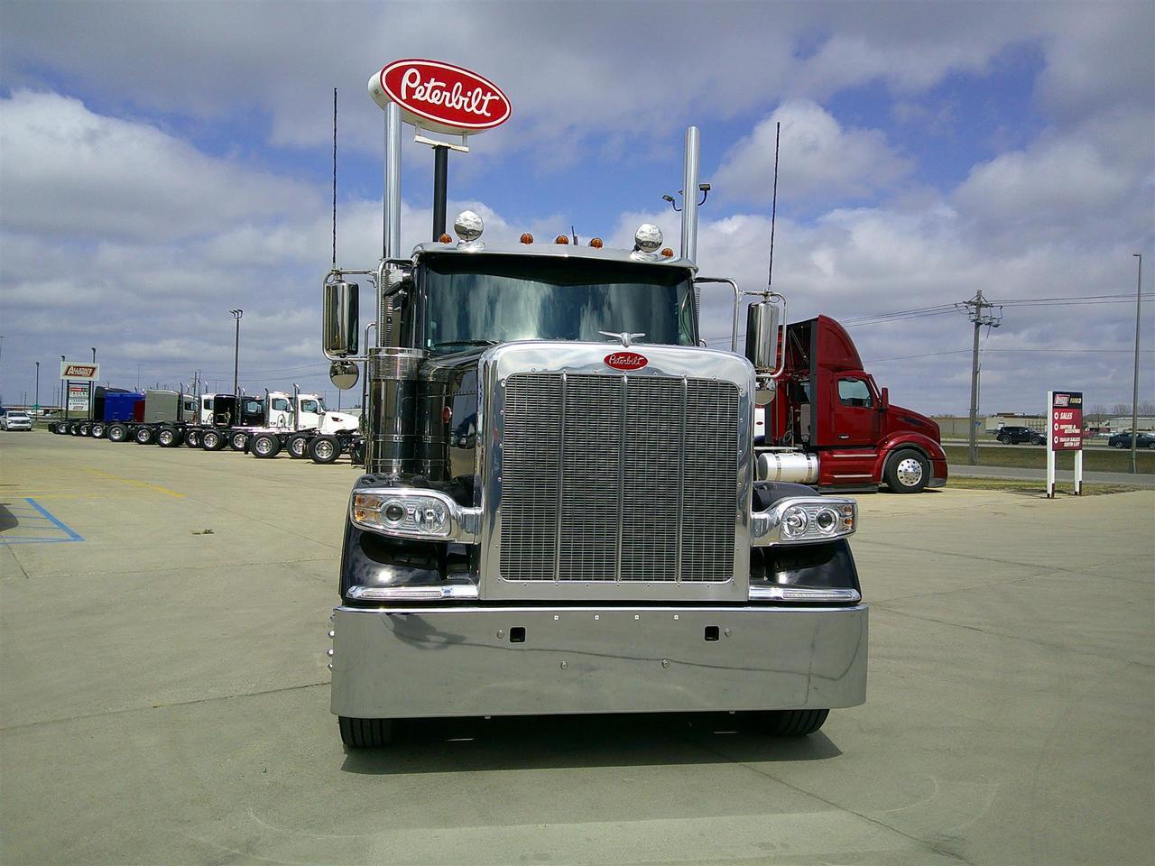 2027 Peterbilt 589 Sleeper