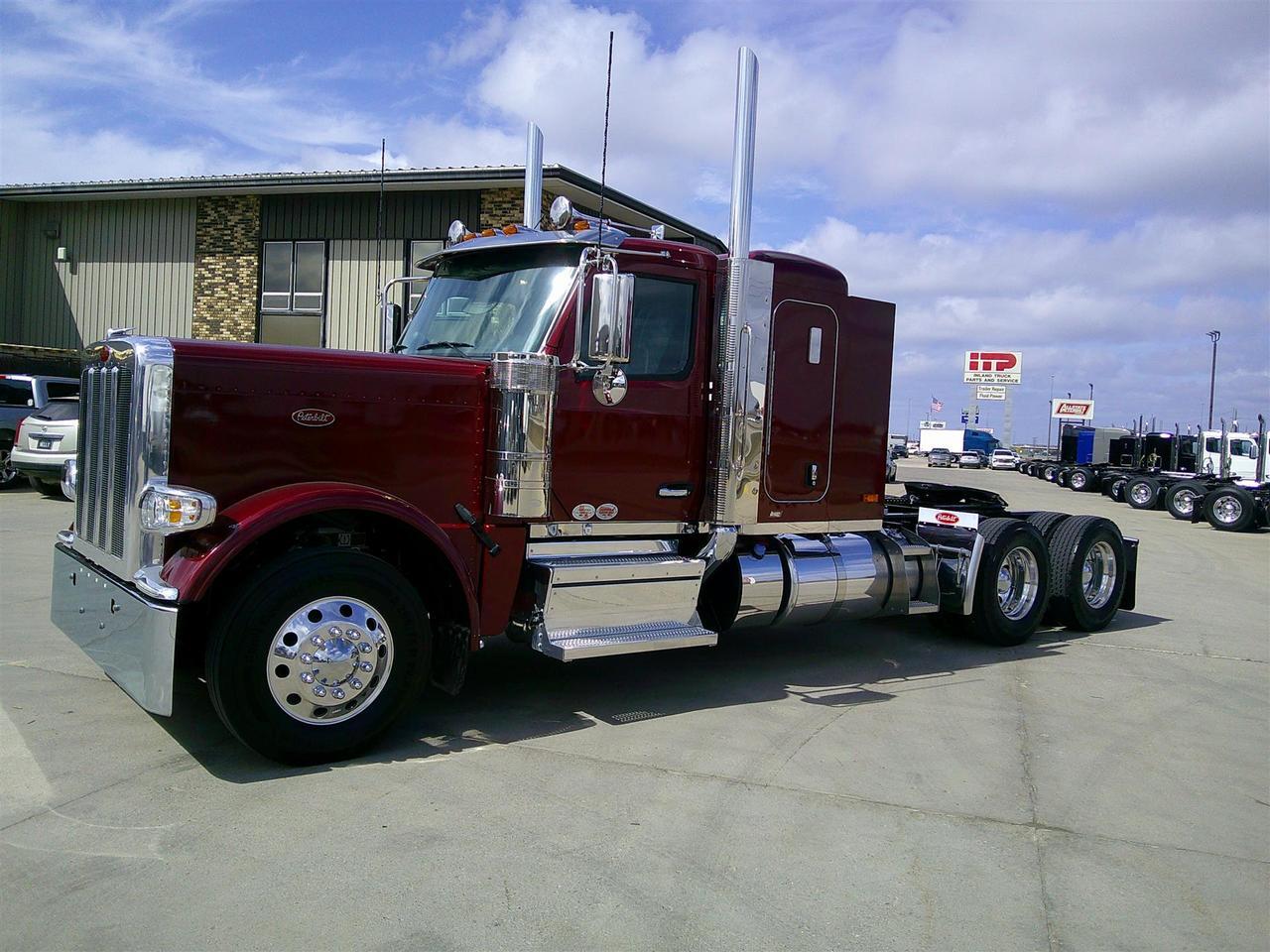 2027 Peterbilt 589 Sleeper