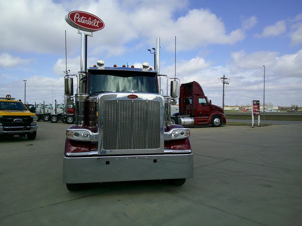 2027 Peterbilt 589 Sleeper