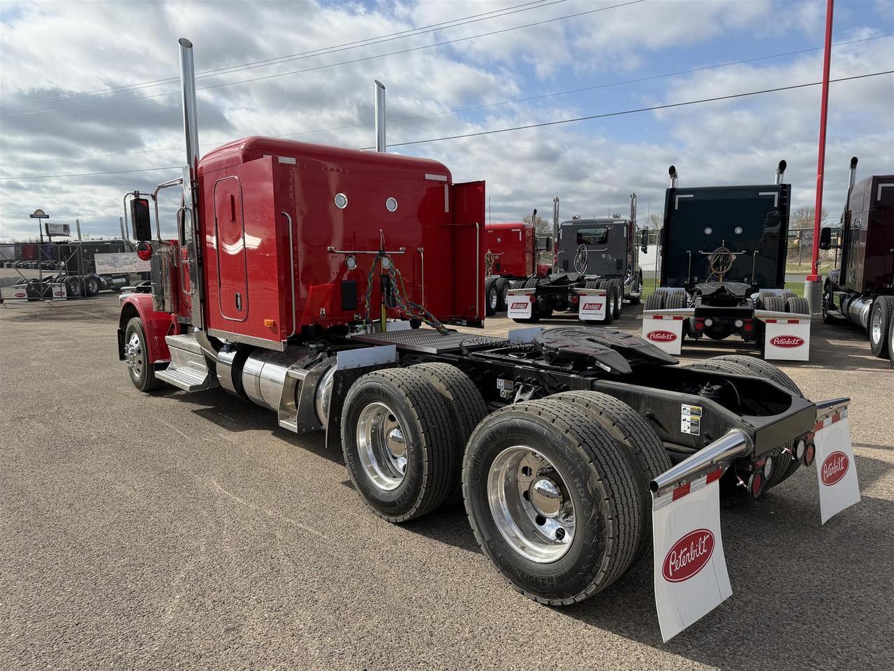 2027 Peterbilt 589 Sleeper