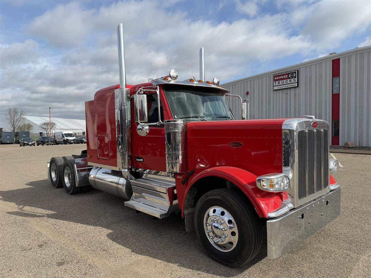 2027 Peterbilt 589 Sleeper