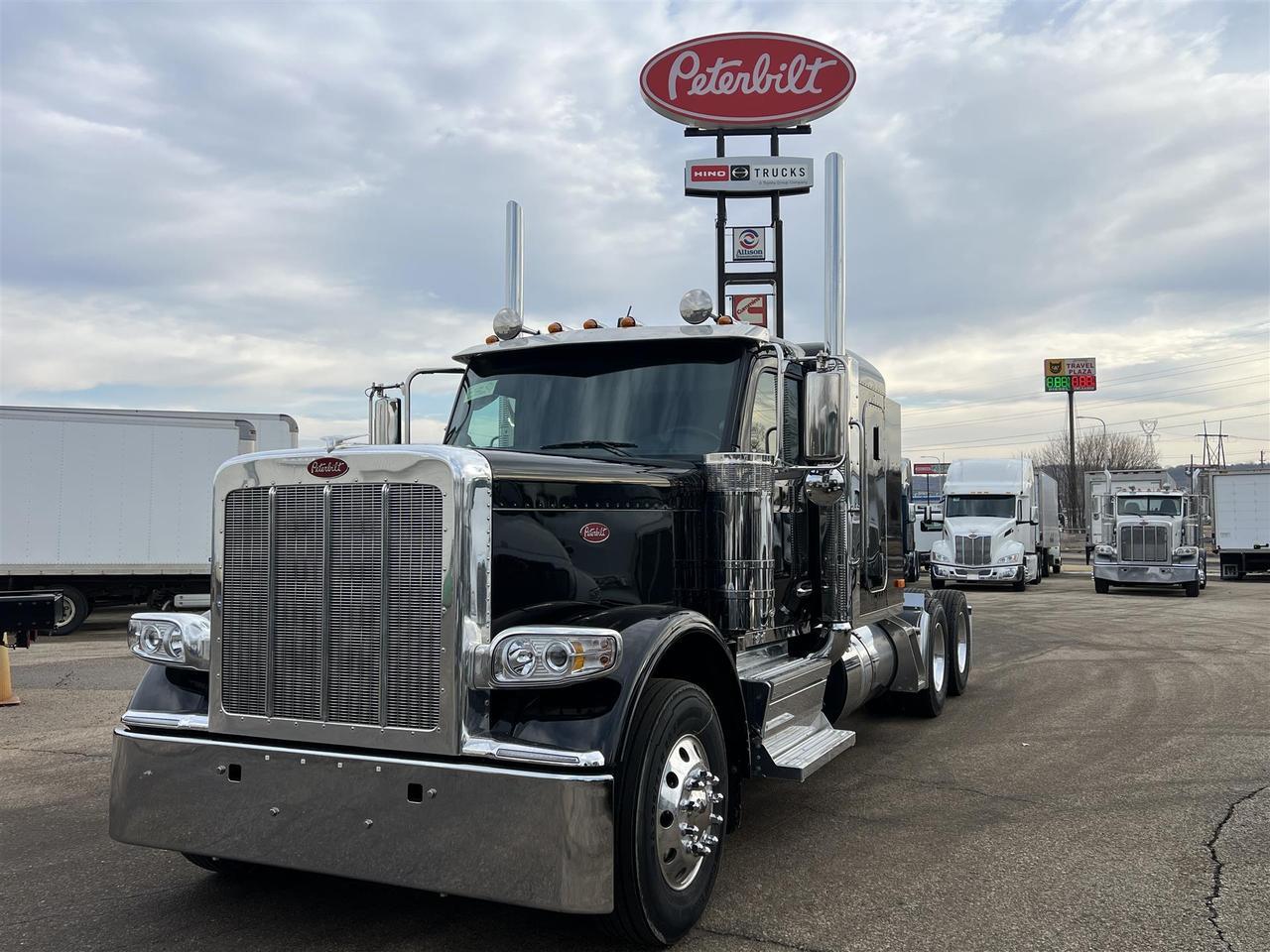 2027 Peterbilt 589