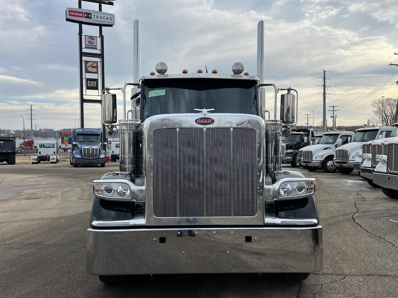 2027 Peterbilt - image 5