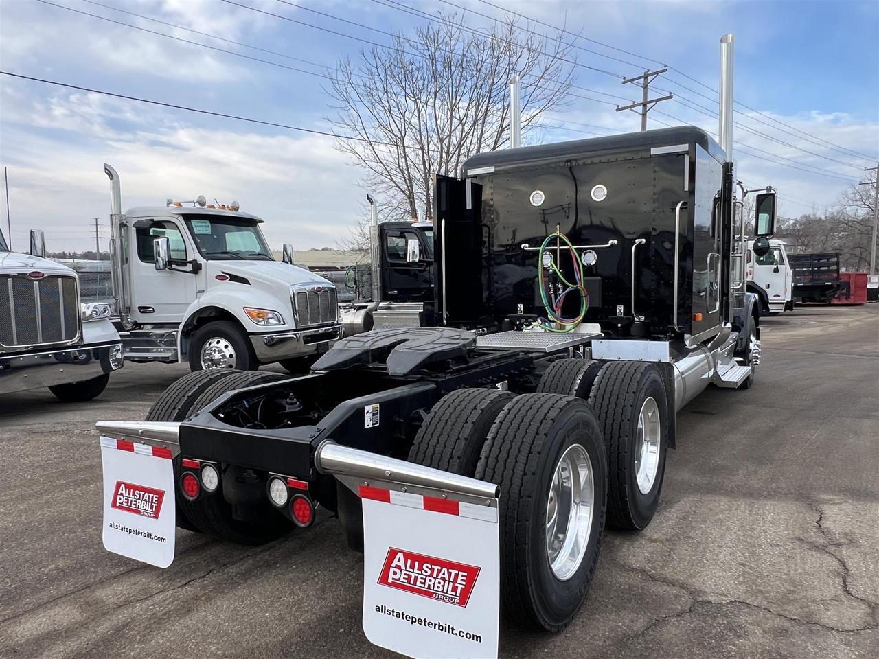 2027 Peterbilt - image 3