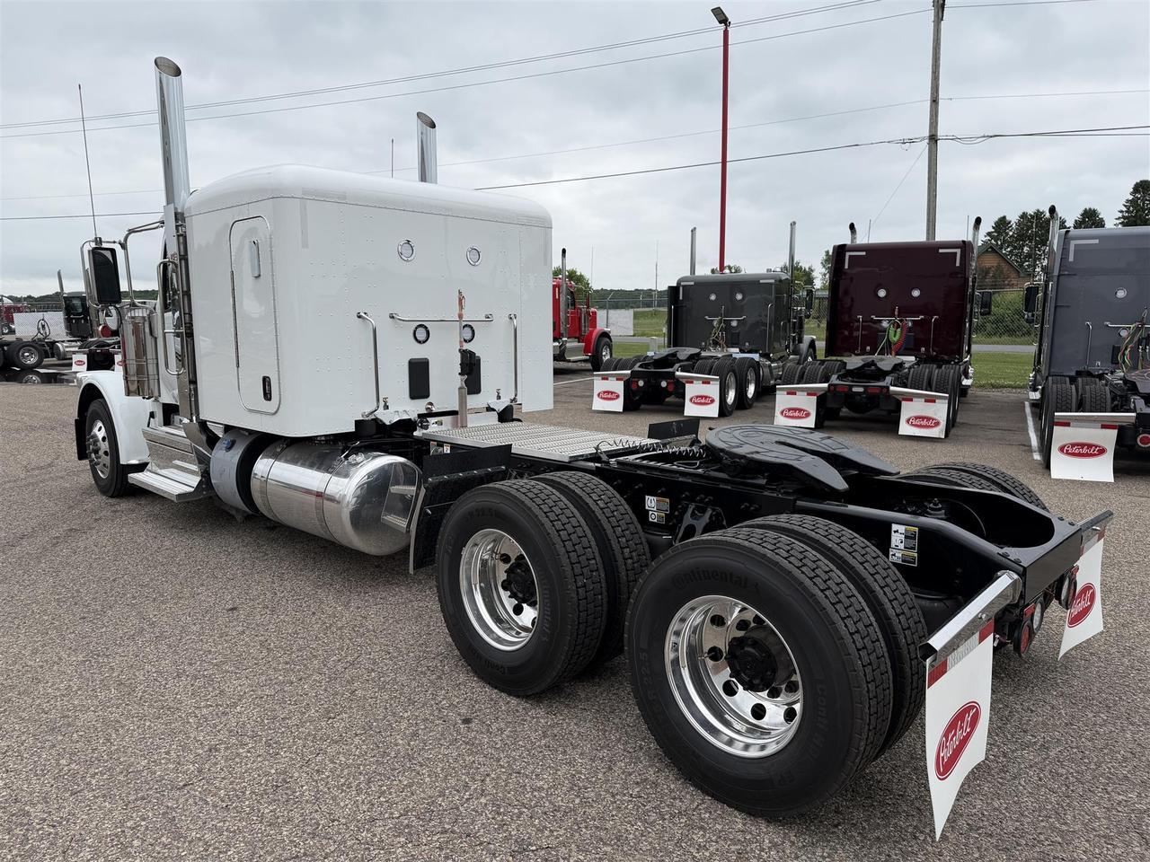 2027 Peterbilt 589 Sleeper