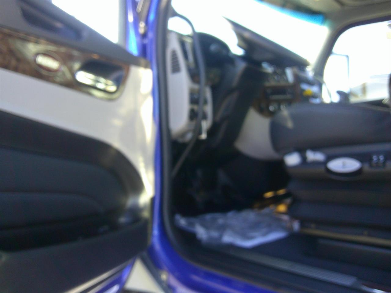 2027 Peterbilt - image 11