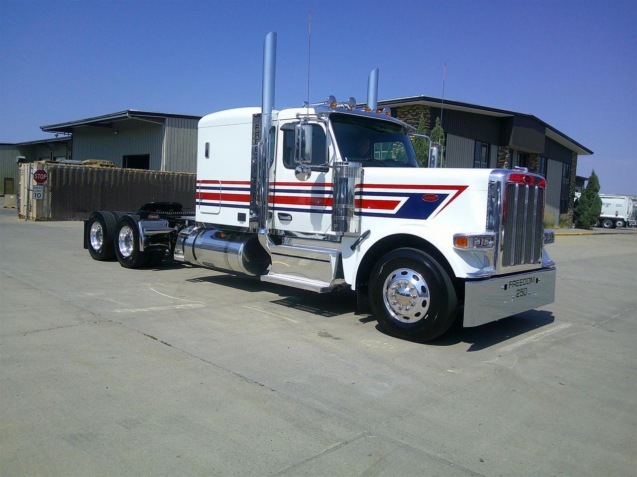 2027 Peterbilt 589 Sleeper