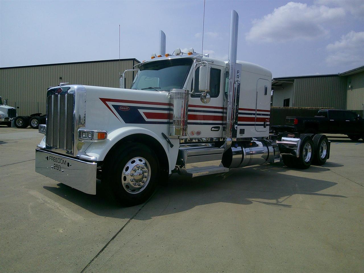 2027 Peterbilt 589 Sleeper