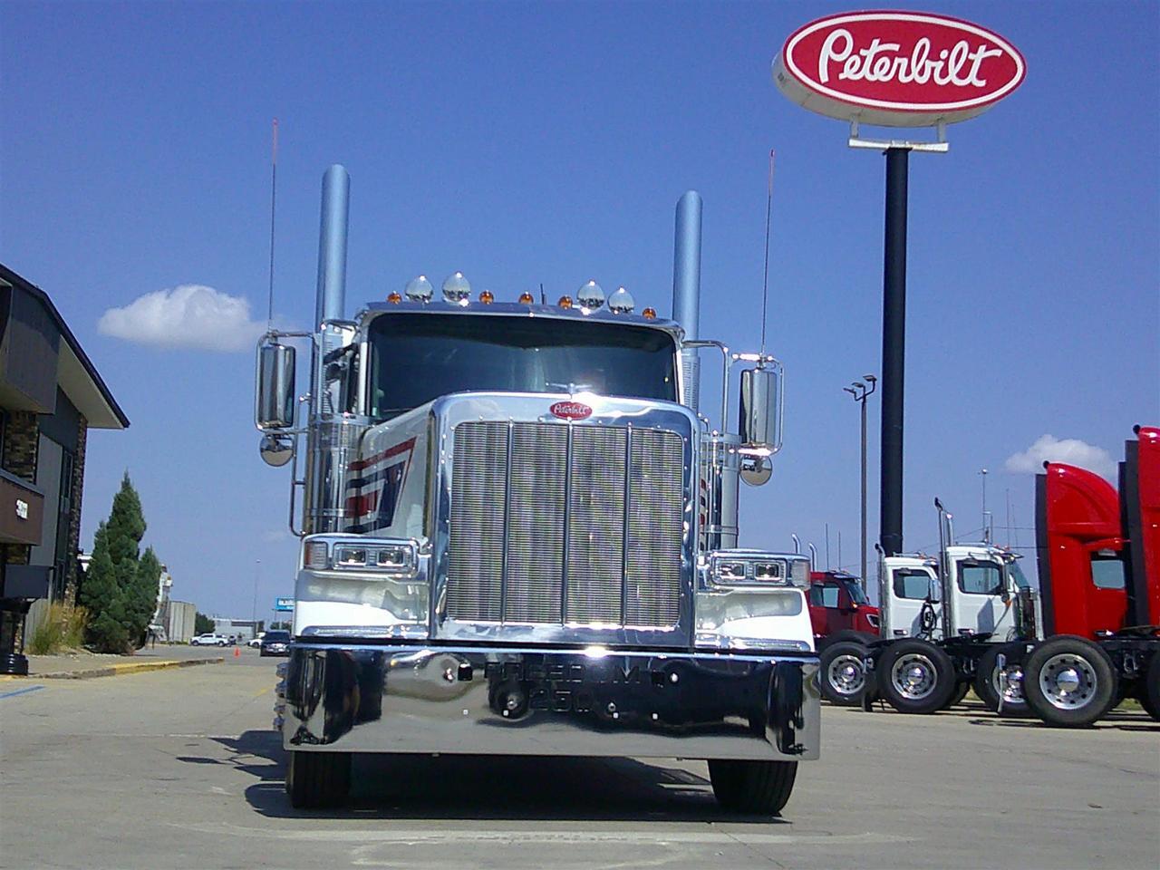 2027 Peterbilt 589 Sleeper