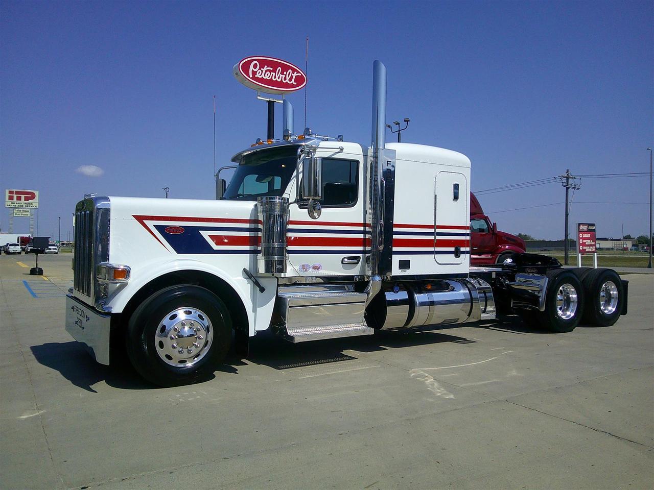 2027 Peterbilt 589 Sleeper