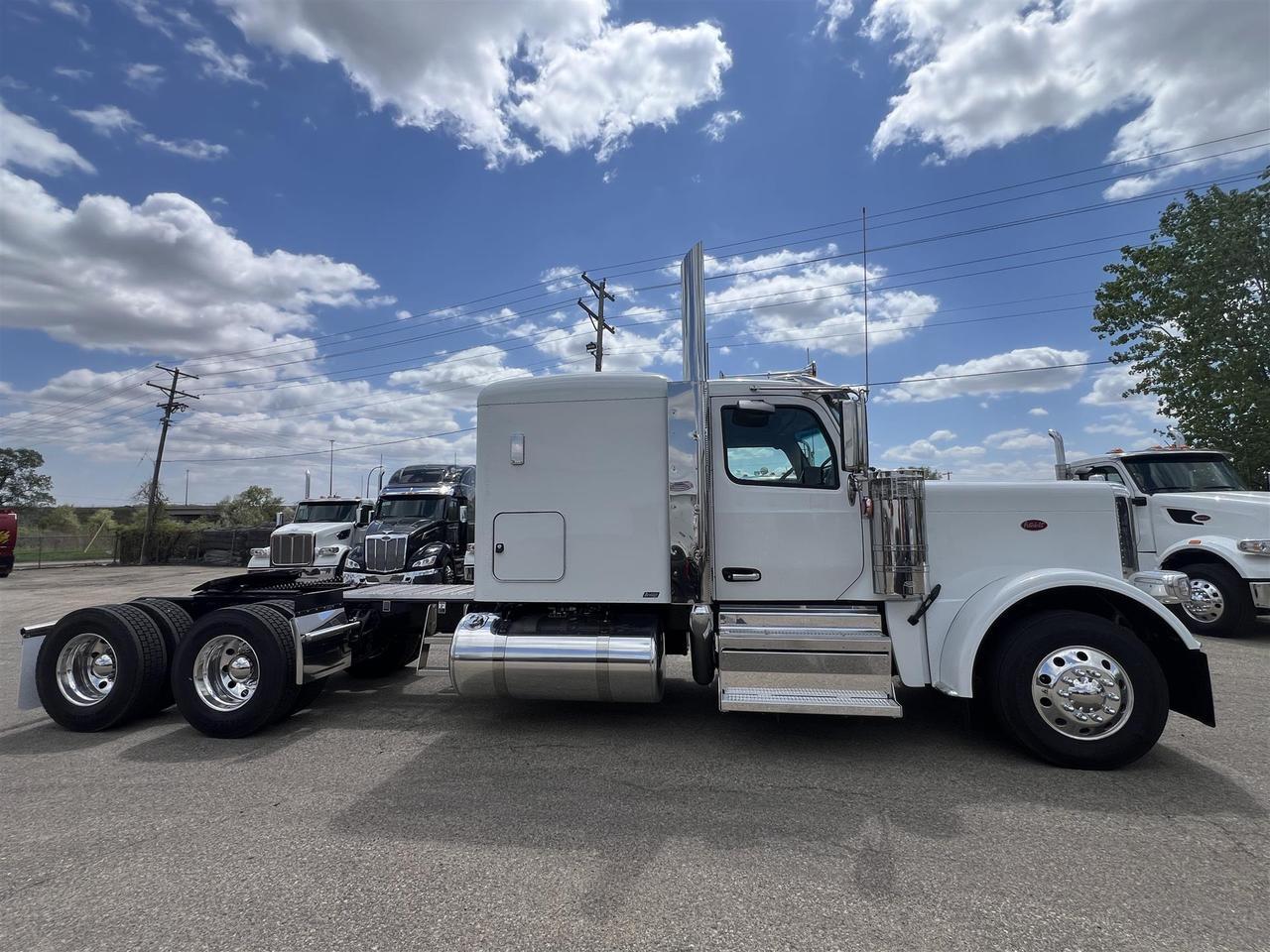 2027 Peterbilt 589 in South St. Paul, MN — photo 4