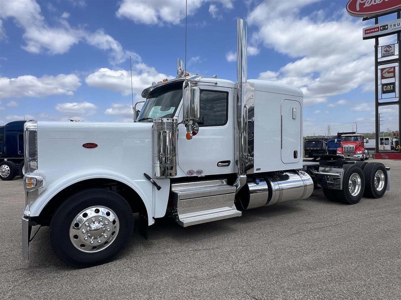 2027 Peterbilt 589 Sleeper