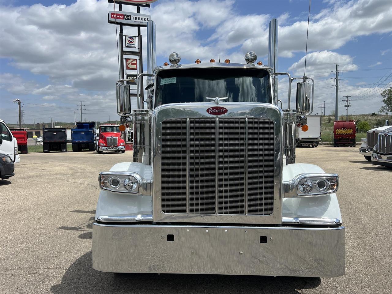 2027 Peterbilt 589 Sleeper