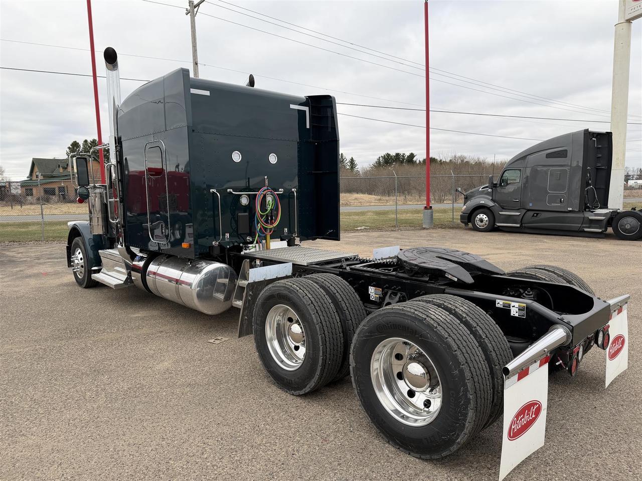 2027 Peterbilt 589 Sleeper