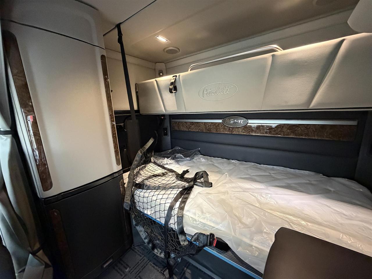 2027 Peterbilt 589 80" Double Bunk High Roof Eau Claire WI