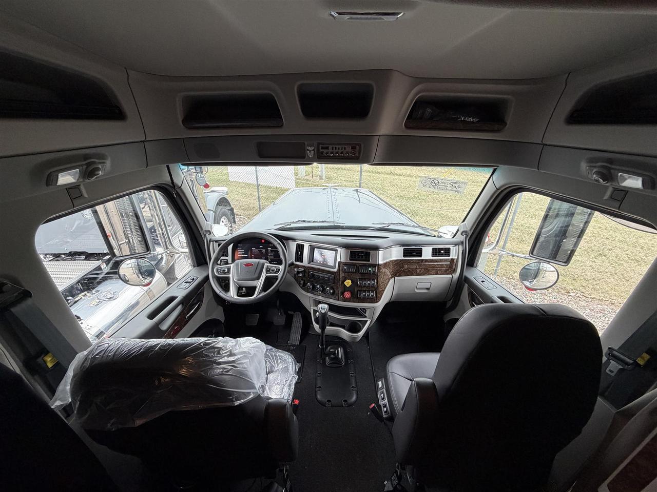 2027 Peterbilt 589 80" Double Bunk High Roof Eau Claire WI