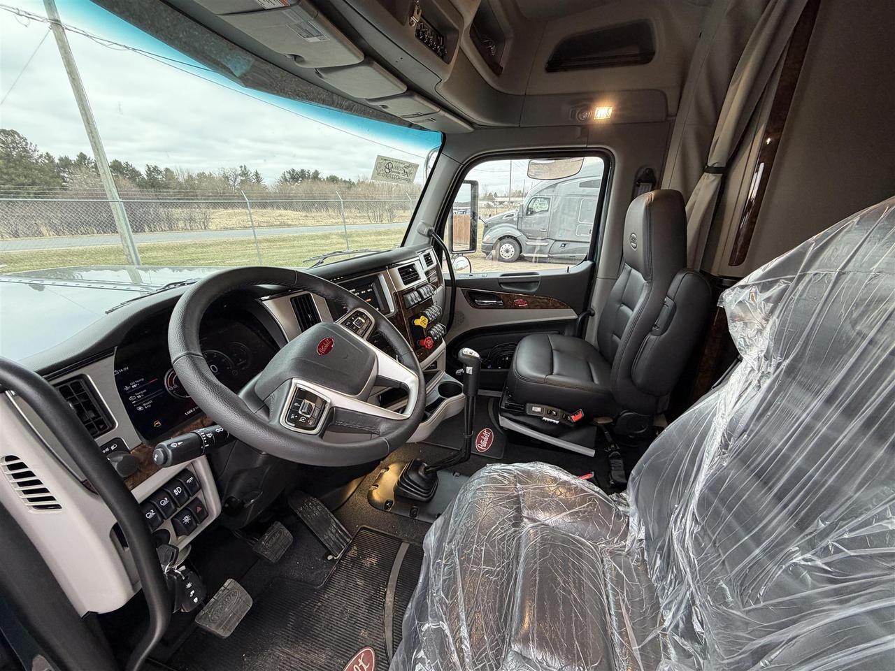 2027 Peterbilt 589 80" Double Bunk High Roof Eau Claire WI