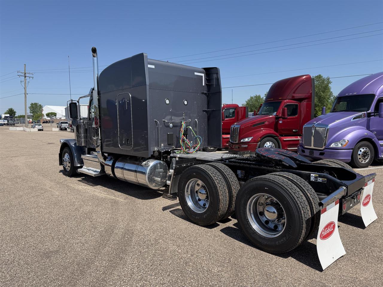 2027 Peterbilt 589 Sleeper