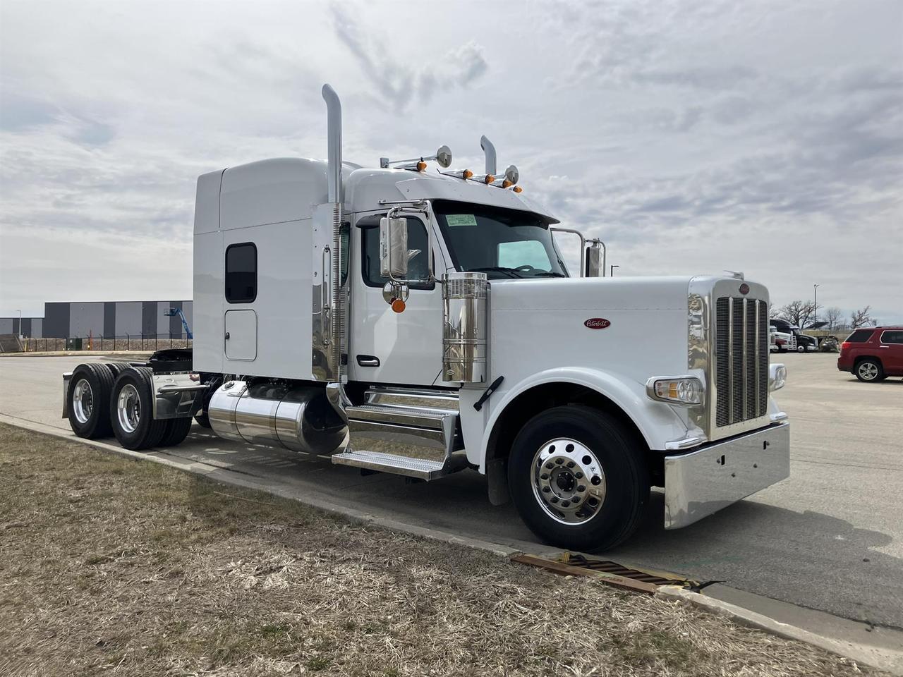 2027 Peterbilt 589 Sleeper