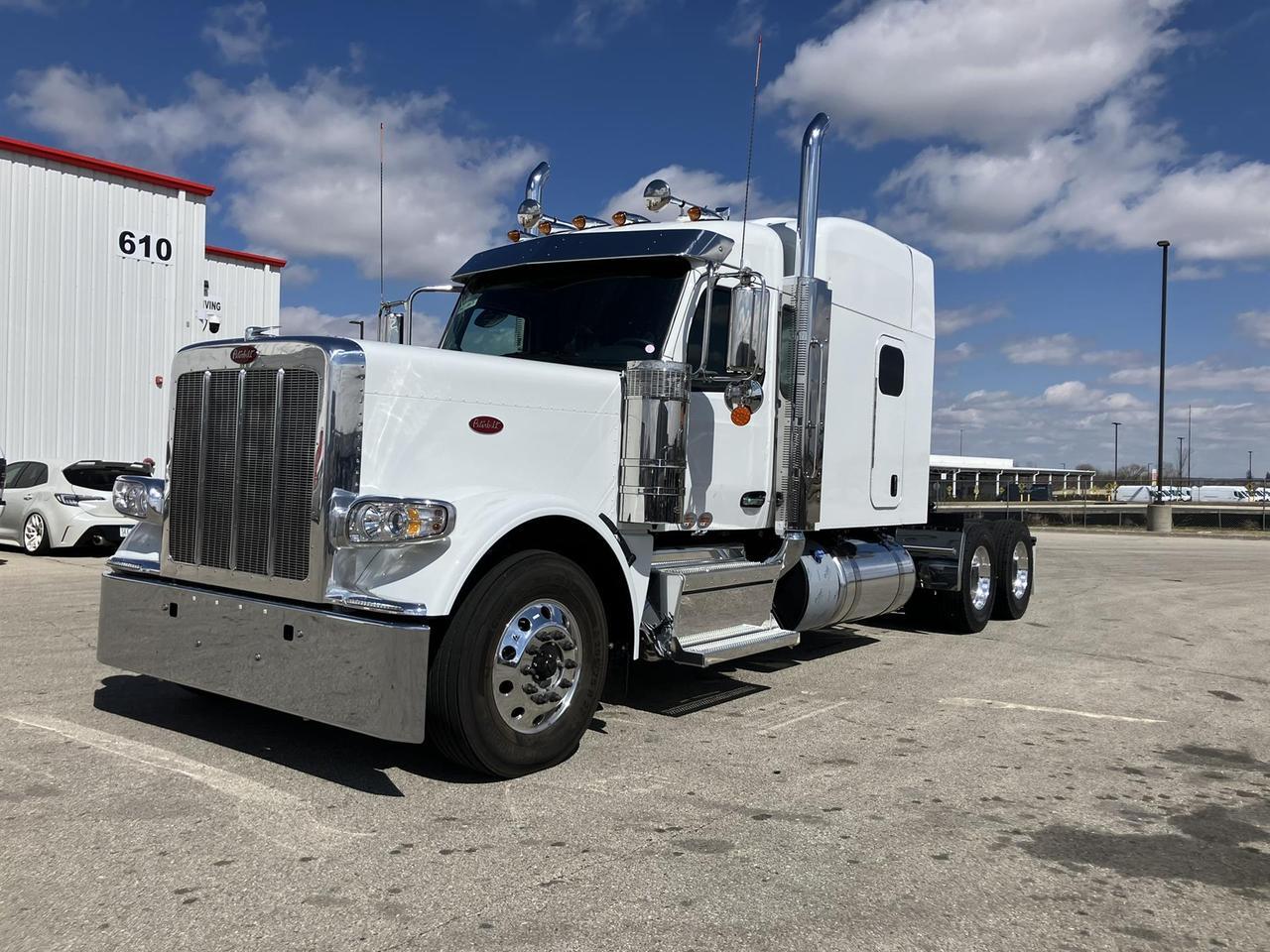 2027 Peterbilt 589 Sleeper