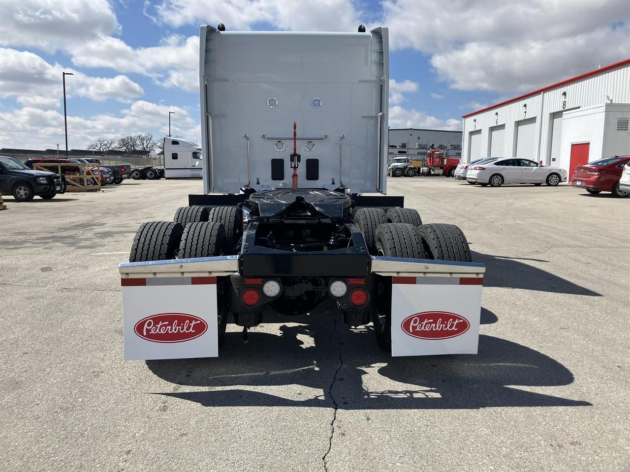 2027 Peterbilt 589 80" Double Bunk High Roof Rochester MN