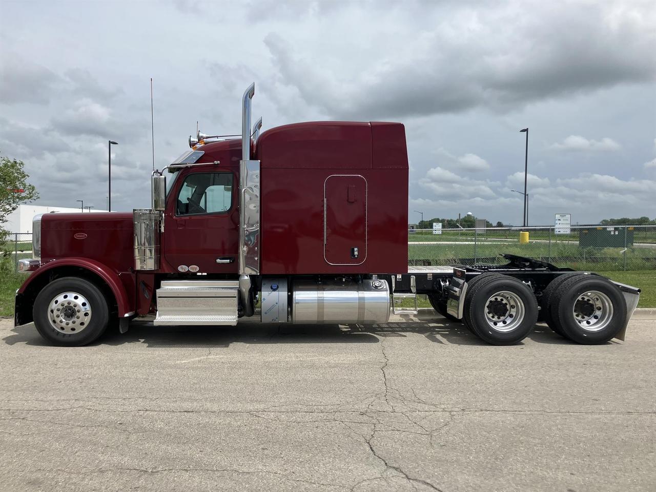 2027 Peterbilt 589 80" Double Bunk High Roof Rochester MN
