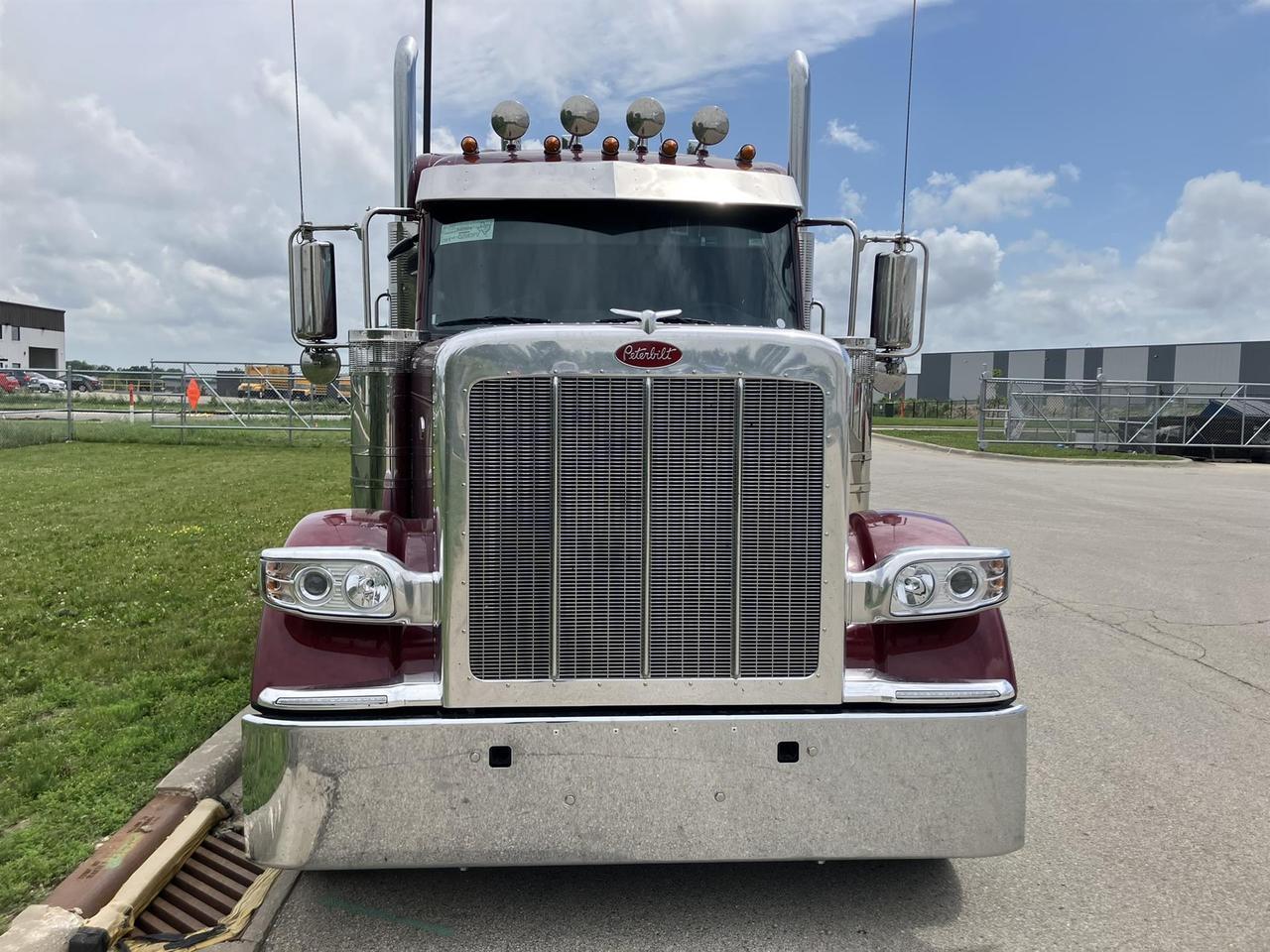2027 Peterbilt 589 Sleeper