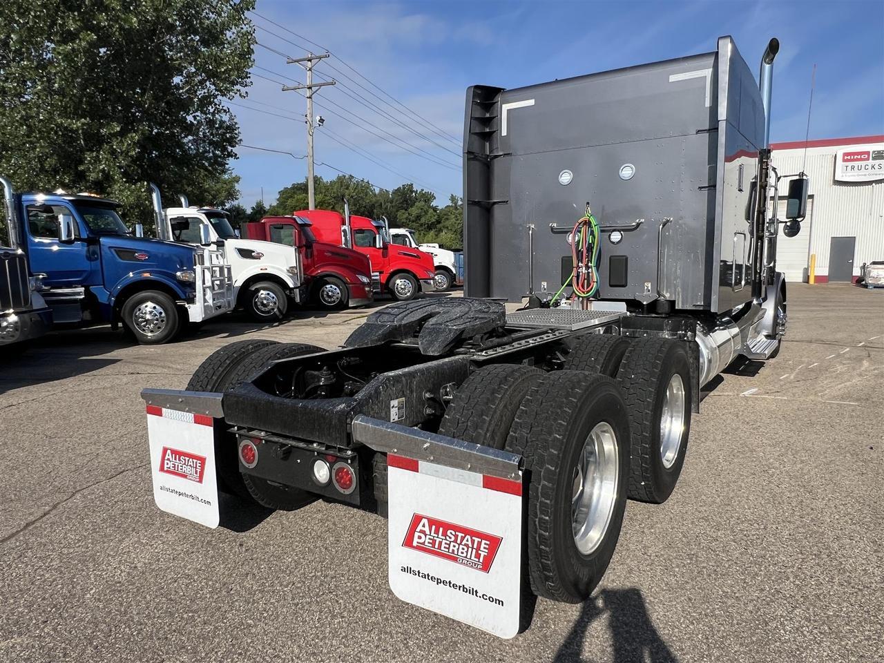 2027 Peterbilt 589 Sleeper