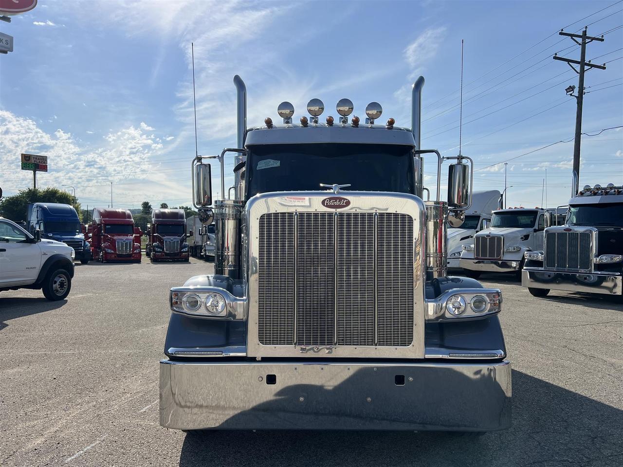 2027 Peterbilt 589 80" Double Bunk High Roof South St. Paul MN