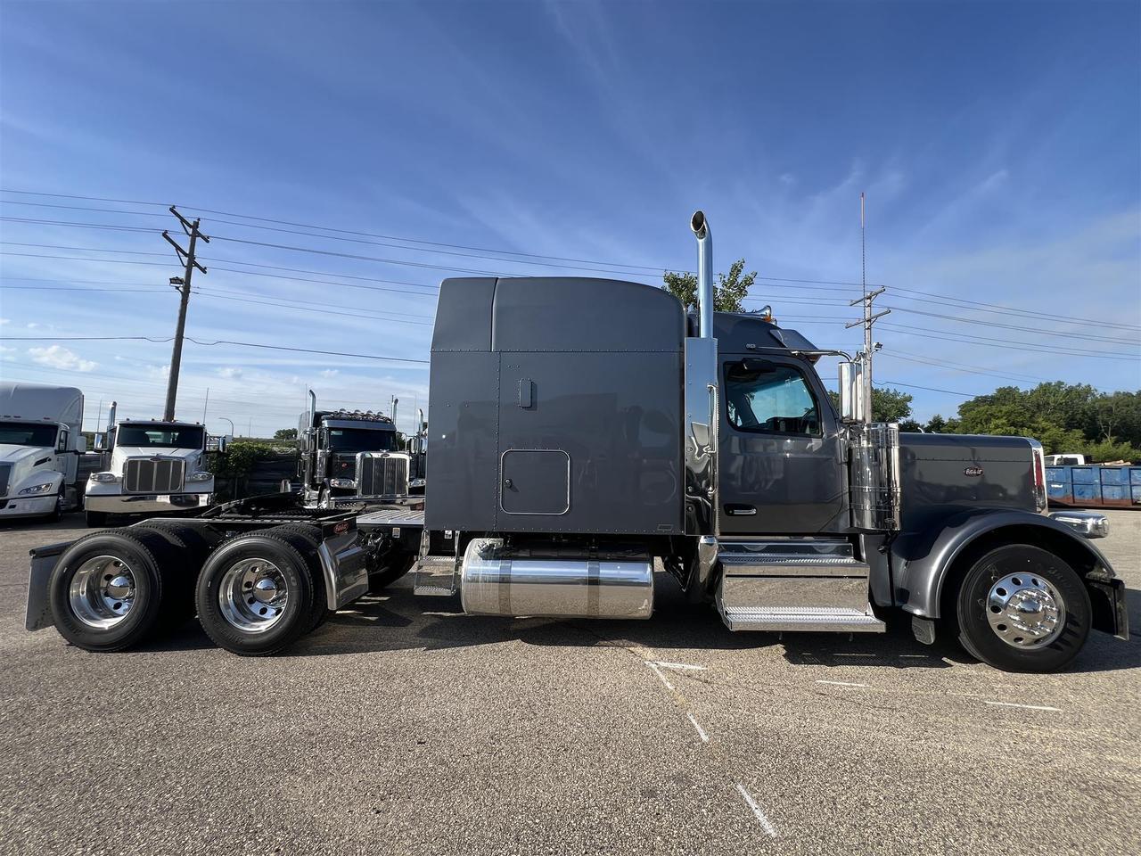 2027 Peterbilt 589 80" Double Bunk High Roof South St. Paul MN