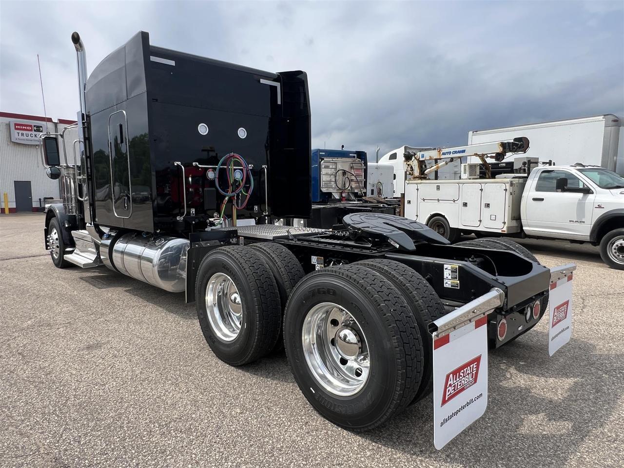2027 Peterbilt 589 Sleeper