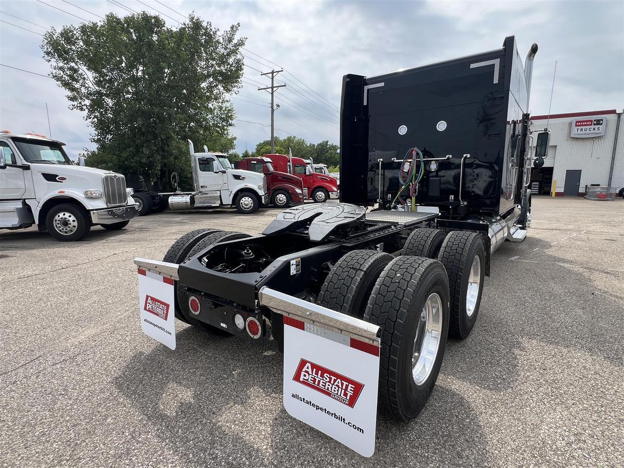 2027 Peterbilt 589 80" Double Bunk High Roof South St. Paul MN