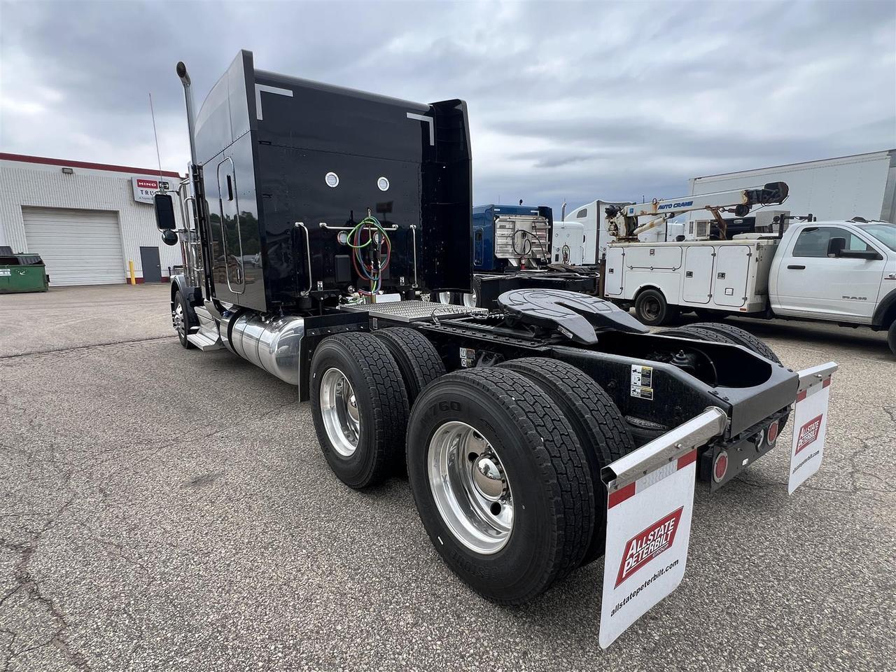 2027 Peterbilt 589 Sleeper