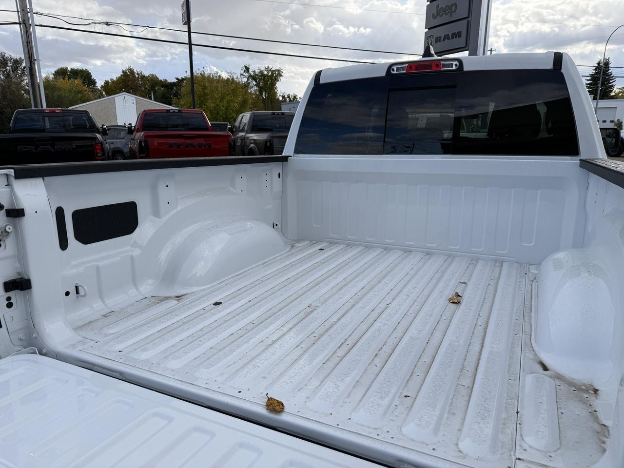 2027 Ram 1500 Black Express 4x4 Crew Cab | 3L Twin Turbo | Backup Camera | Remote Keyless Entry Redwater AB