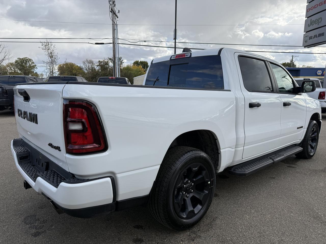 2027 Ram 1500 Black Express 4x4 Crew Cab | 3L Twin Turbo | Backup Camera | Remote Keyless Entry Redwater AB
